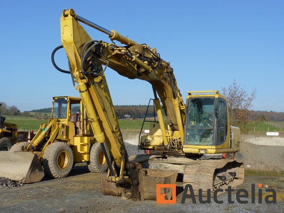 Pelle-sur-Chenilles-Komatsu-PC210LC-%2B-7-Godets-de-Terrassement-%2B-Dent-de-D%C3%A9roctage-3110L.jpg